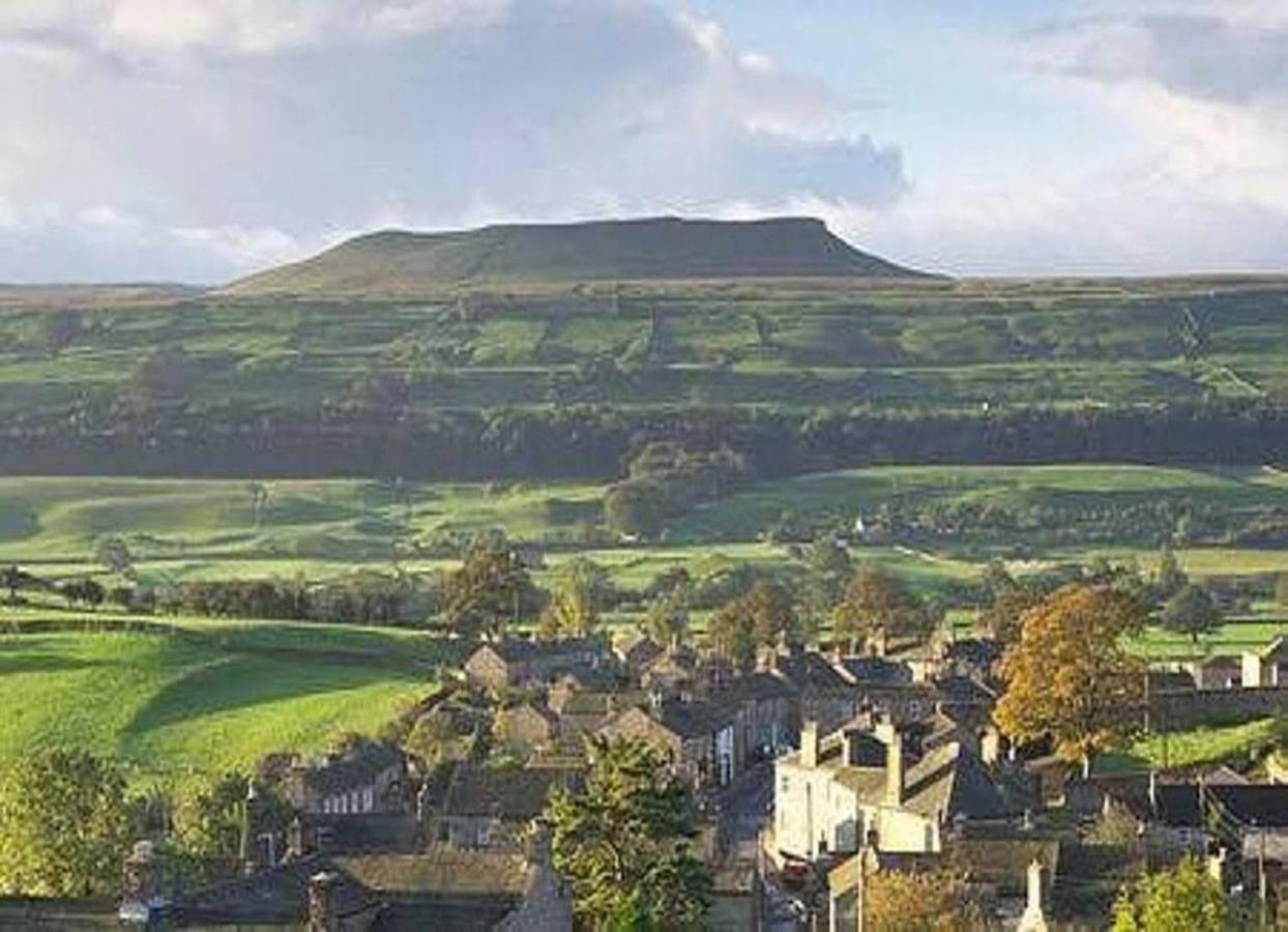 The Loft Villa Leyburn Bagian luar foto